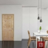 PUERTA DG RADIATA 6 TAB CON NUDOS 0.90X2.07 MADERA SOLIDA